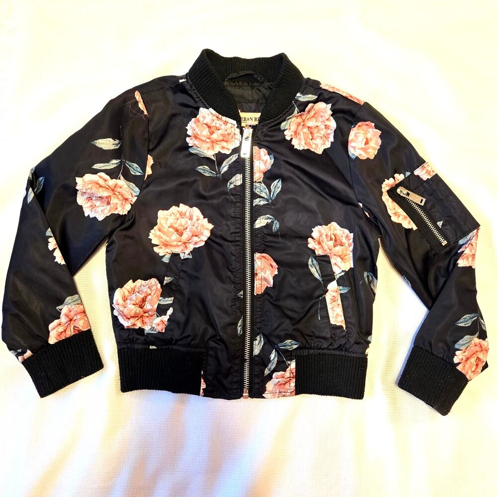 Sz 5/6 URBAN REPUBLIC Girls Black Satin Pink Roses Long/Sleeve Baseball Jacket